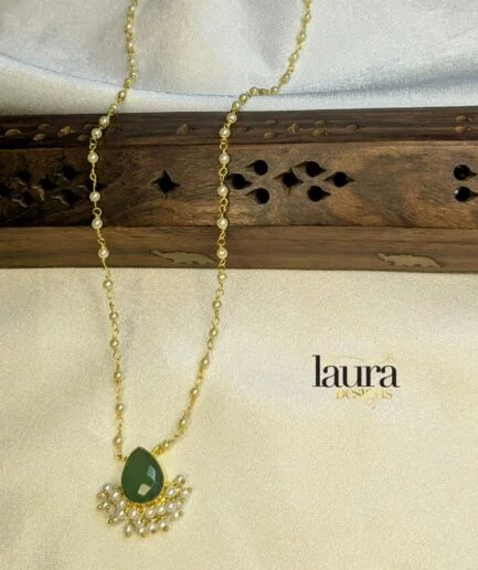 green pendant pearl