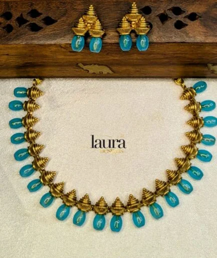 blue choker set