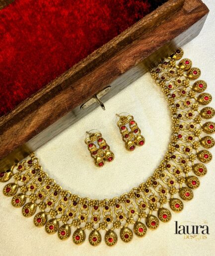 ruby tradiitonal necklace set
