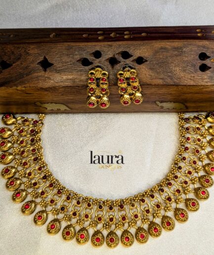ruby tradiitonal necklace set