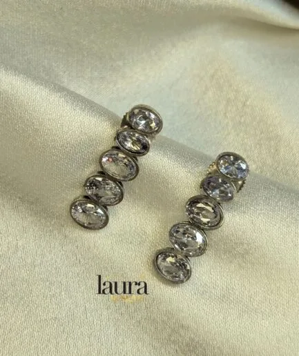 white stone stud earrins