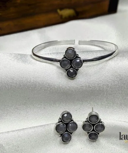 ridvi grey bangle earrings